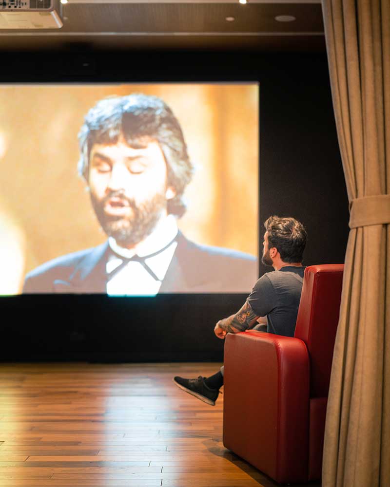 Kinosaal in der Turkish Airlines Business Lounge Istanbul